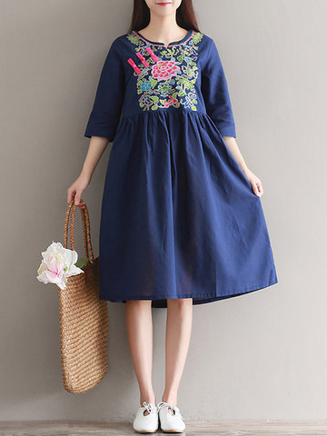 Embroidery Button Pockets Loose 3/4 Sleeve O-Neck Dress-Newchic-
